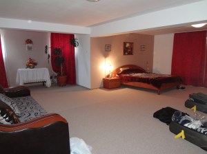 The "suite" that 2nd Man and I stayed in. (please pardon the luggage strewn across the side of the picture. I'm not a very neat traveler)